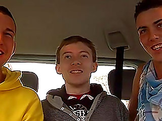 Bottom bitch Leo Paris enjoys being fucked by two twinks